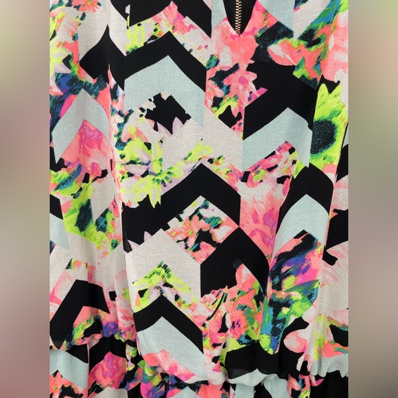 cute short Chevron Xhilaration summer dress - Picture 3 of 7